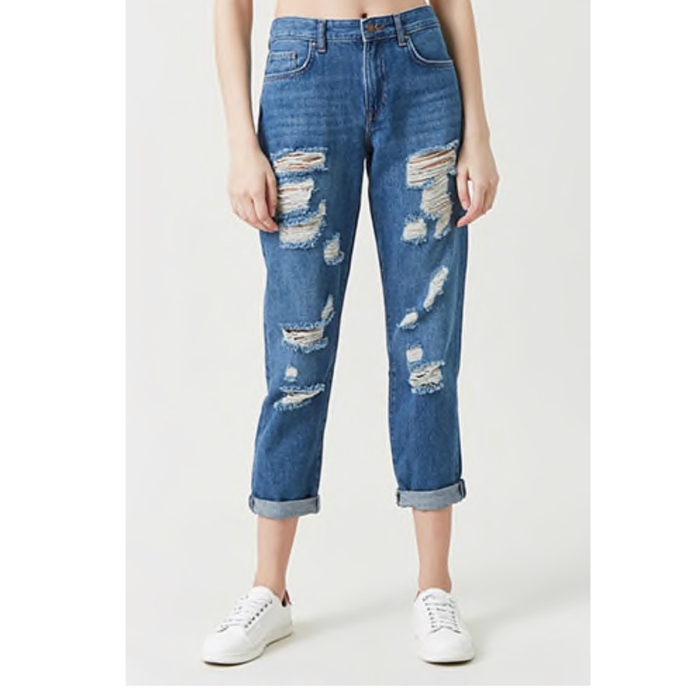 New! Forever 21 Distressed boyfriend jeans!